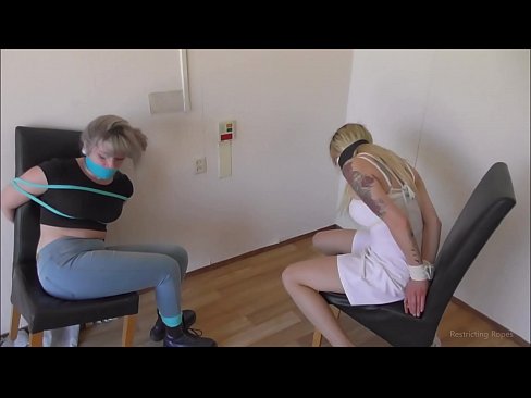 ❤️ Toksomaniulo / ligita kaj buŝoŝtopita / junulino en mizero ❤❌ Fika video ĉe porno eo.fotonovelasxxx.ru
